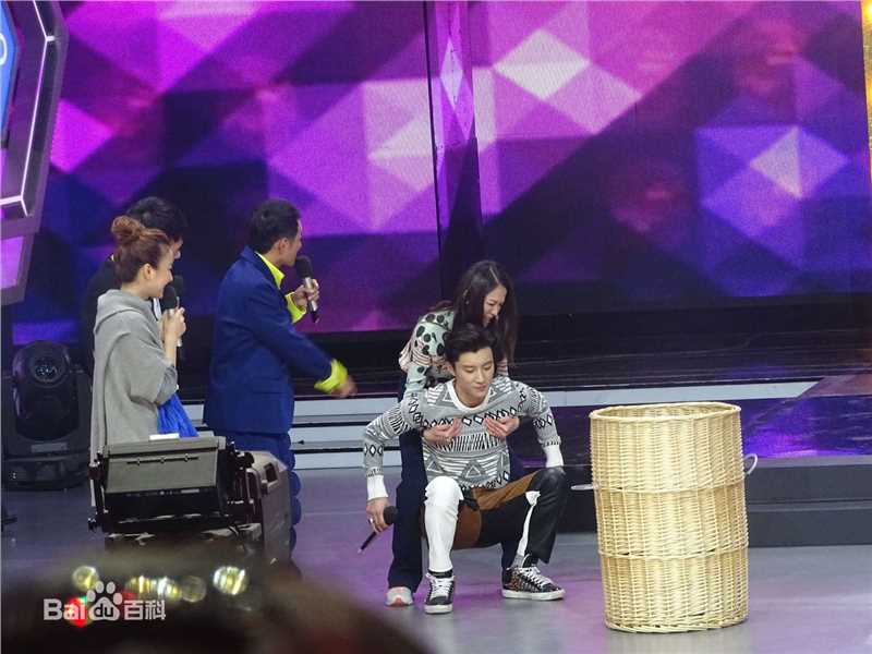 最全乔任梁(Kimi)在20151215《快乐大本营》中的壁纸