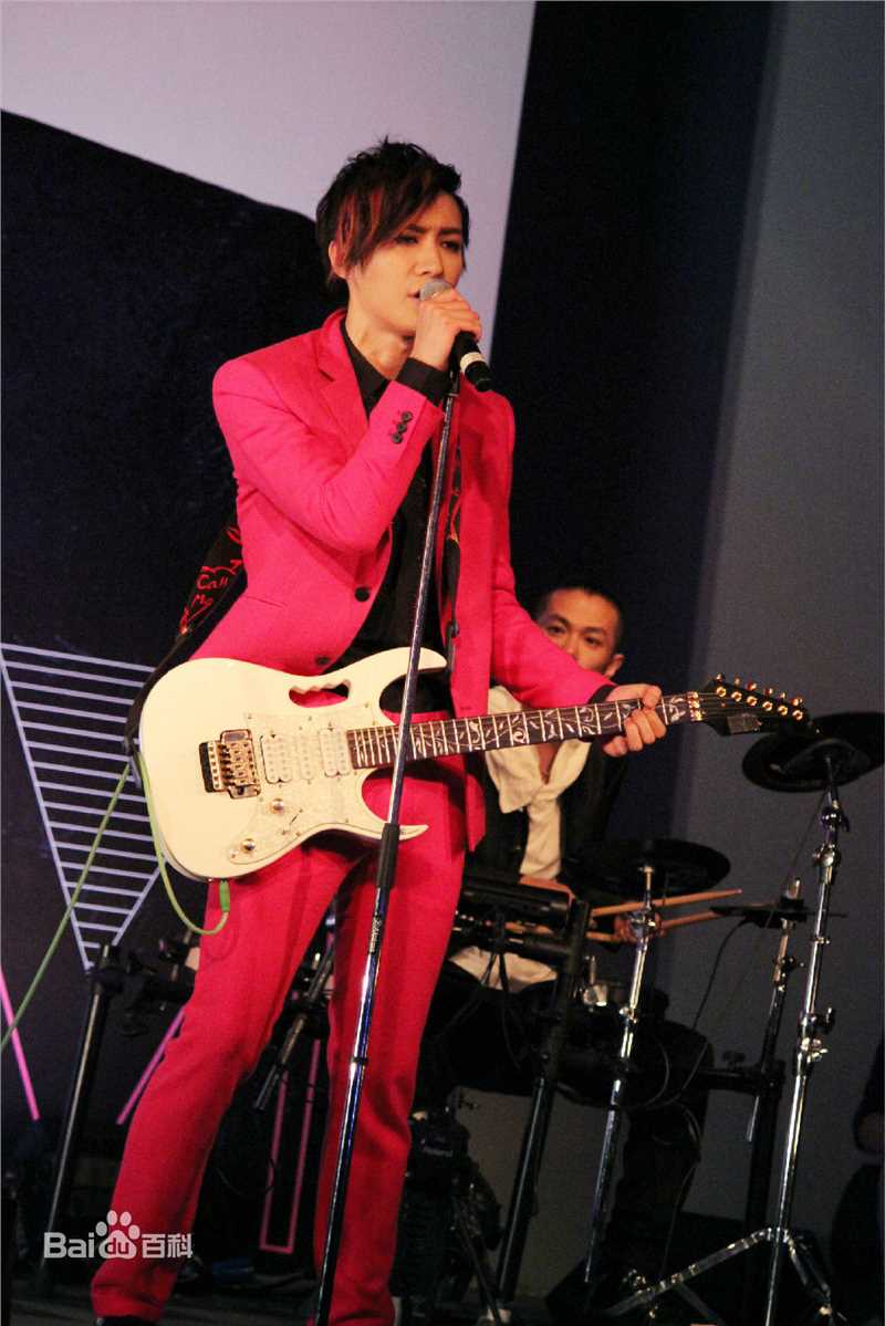 乔任梁(Kimi)音乐节LIVE现场性感图片壁纸