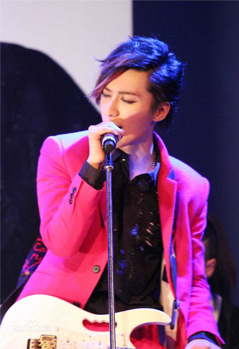 乔任梁(Kimi)音乐节LIVE现场性感图片壁纸
