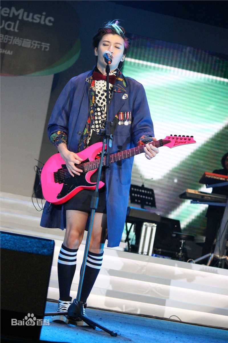 乔任梁(Kimi)音乐节LIVE现场性感图片壁纸