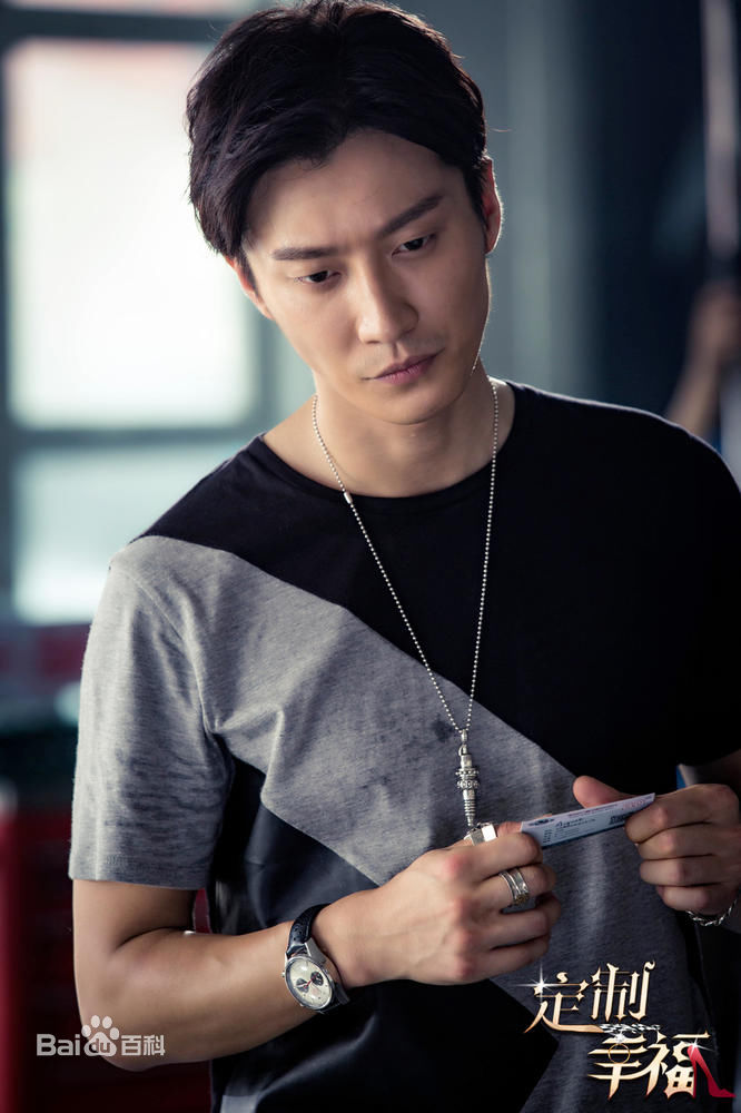 最新乔任梁(Kimi)在《定制幸福》饰展望中的壁纸