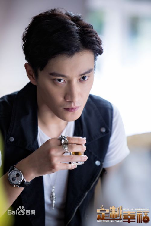 最新乔任梁(Kimi)在《定制幸福》饰展望中的壁纸