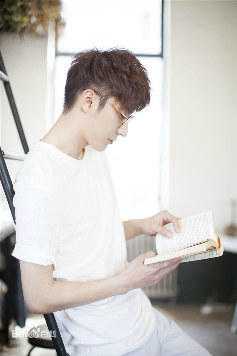 乔任梁(Kimi)在《昕薇》中的