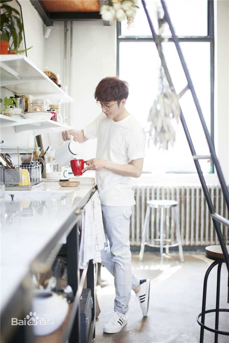 乔任梁(Kimi)在《昕薇》中的