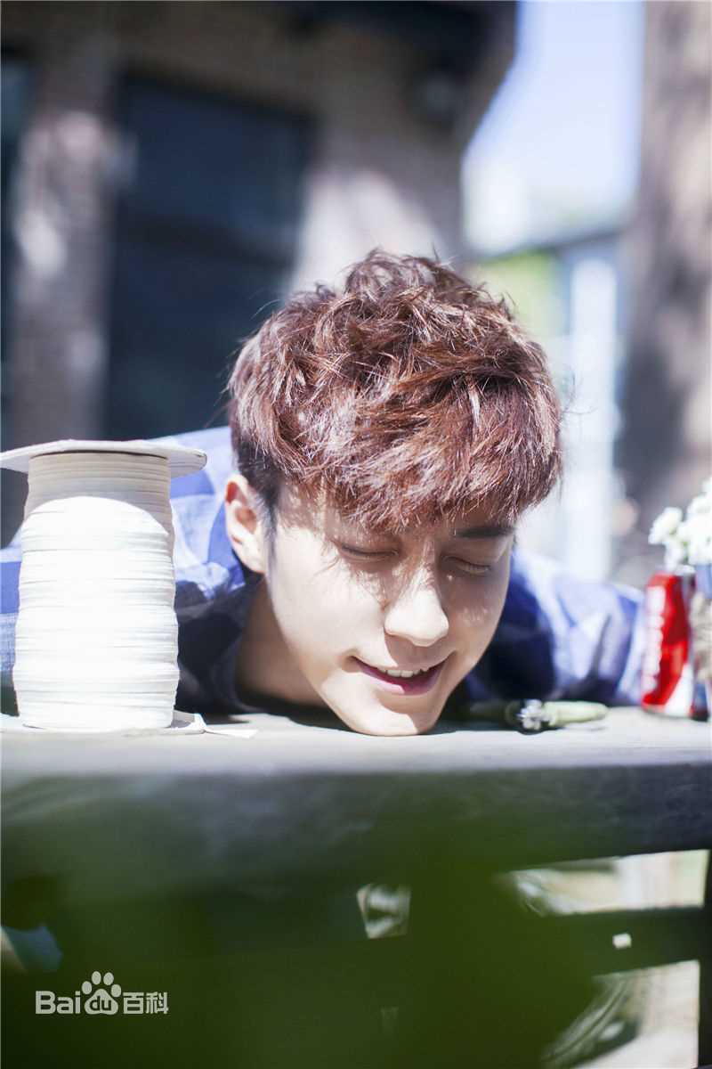 乔任梁(Kimi)在《昕薇》中的