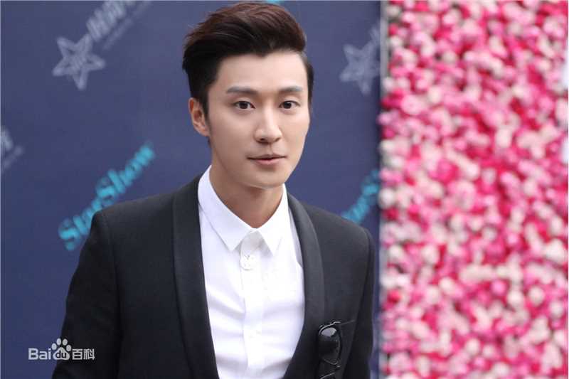 乔任梁(Kimi)20150908时尚星秀颁奖盛典素颜照相册