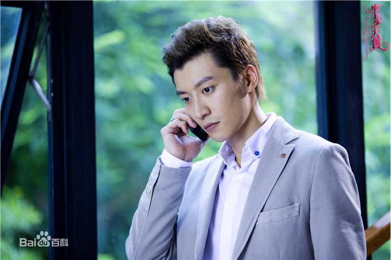 高清乔任梁(Kimi)在《半步天涯》饰任一凡中的图集