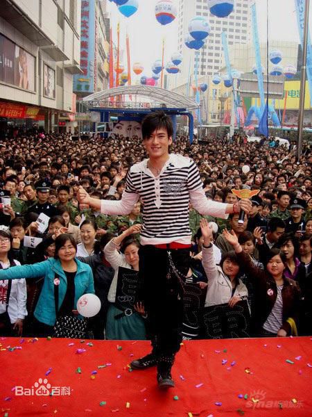 沈建宏(Kris John)参演活动照片素颜照相册