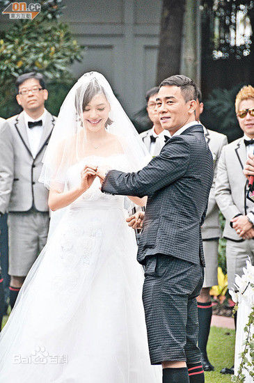 应采儿(Cherrie Ying)陈小春婚礼生活照相册