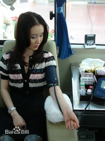 舒畅(Jennifer)公益活动素颜照壁纸