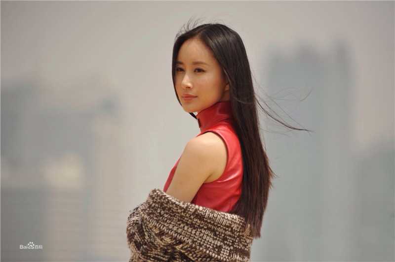 舒畅(Jennifer)在《魔幻手机》饰 傻妞中的