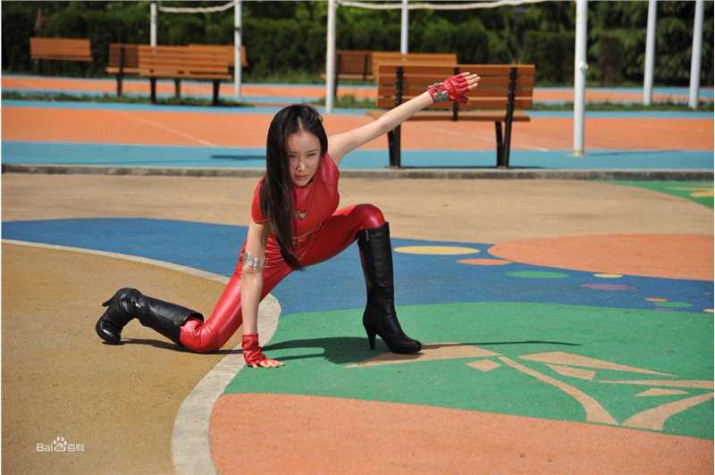 舒畅(Jennifer)在《魔幻手机》饰 傻妞中的