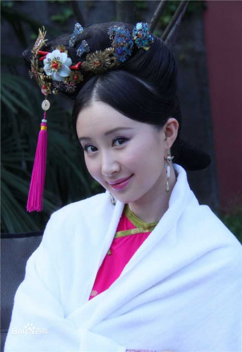 最新舒畅(Jennifer)在《宫锁珠帘》饰云嫔、牡丹中的壁纸