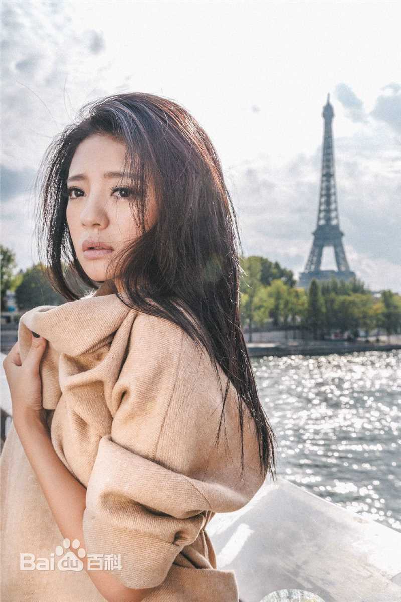 安以轩(Ann)2014巴黎街拍素颜照壁纸