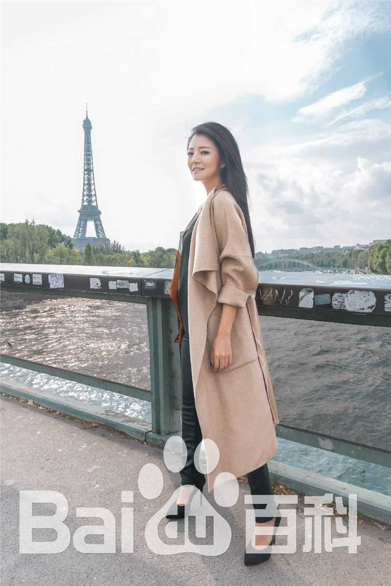 安以轩(Ann)2014巴黎街拍素颜照壁纸