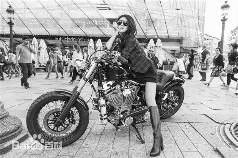 安以轩(Ann)化身机车酷GIRL图片图集