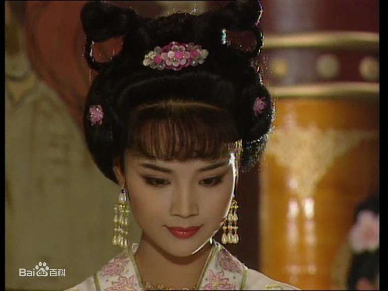 茹萍(Ru Ping)在《武则天》中饰上官婉儿中的