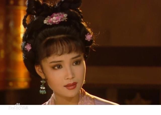茹萍(Ru Ping)在《武则天》中饰上官婉儿中的