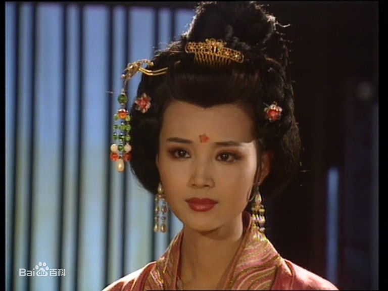 茹萍(Ru Ping)在《武则天》中饰上官婉儿中的