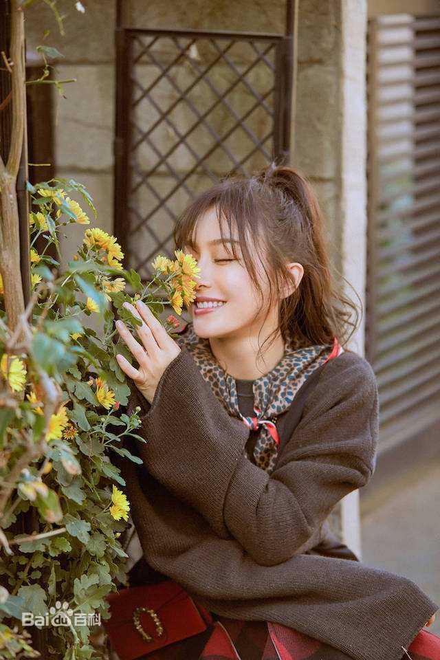 秦岚(Qin Lan)街拍图片图集