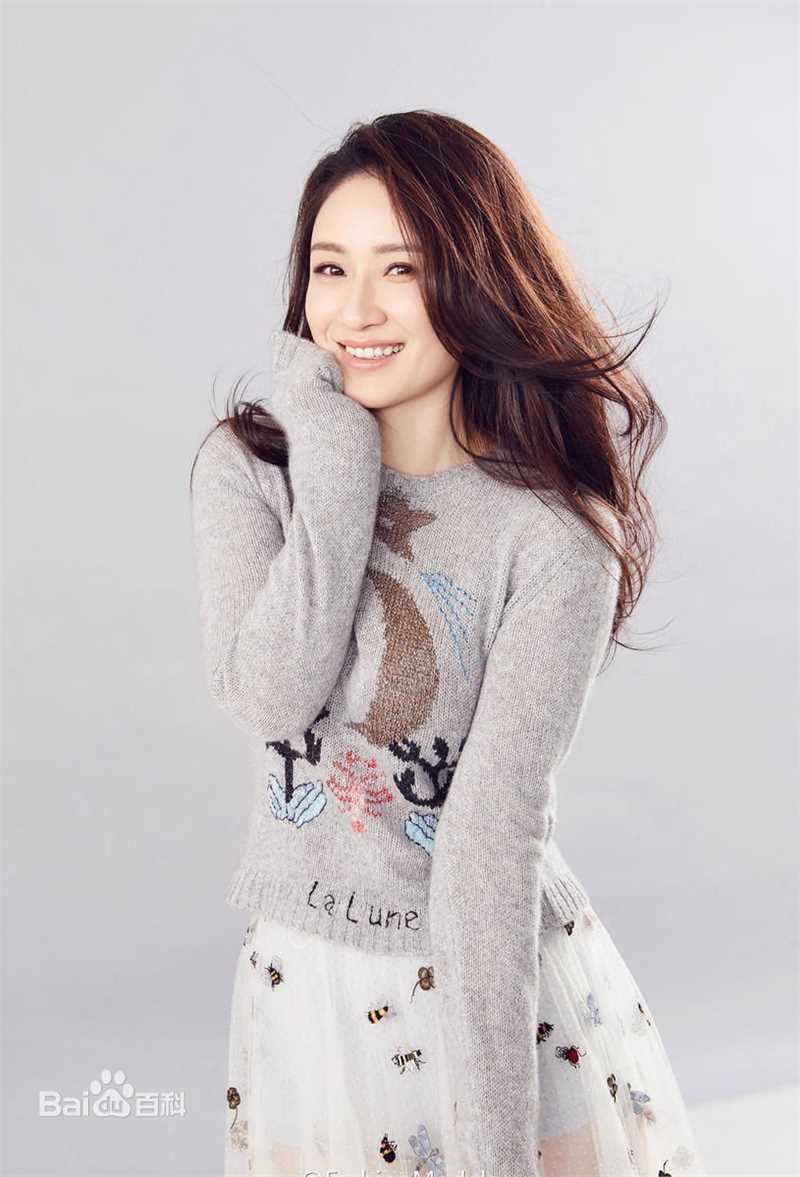 孙宁美女日历：眼神知性从容 安静宛如少女素颜照相册