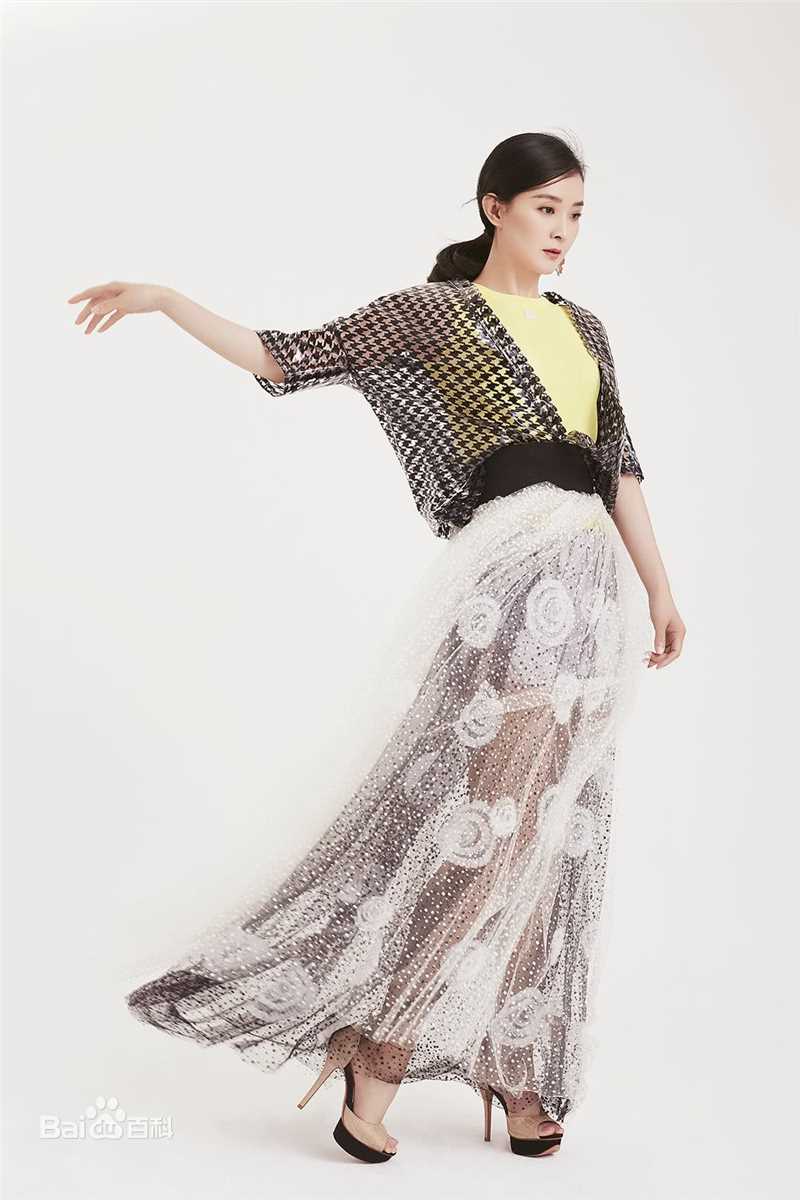 王艳(Rebecca)最新《风采童装》杂志壁纸