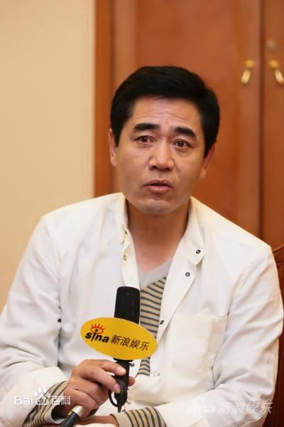 陈宝国图册生活照