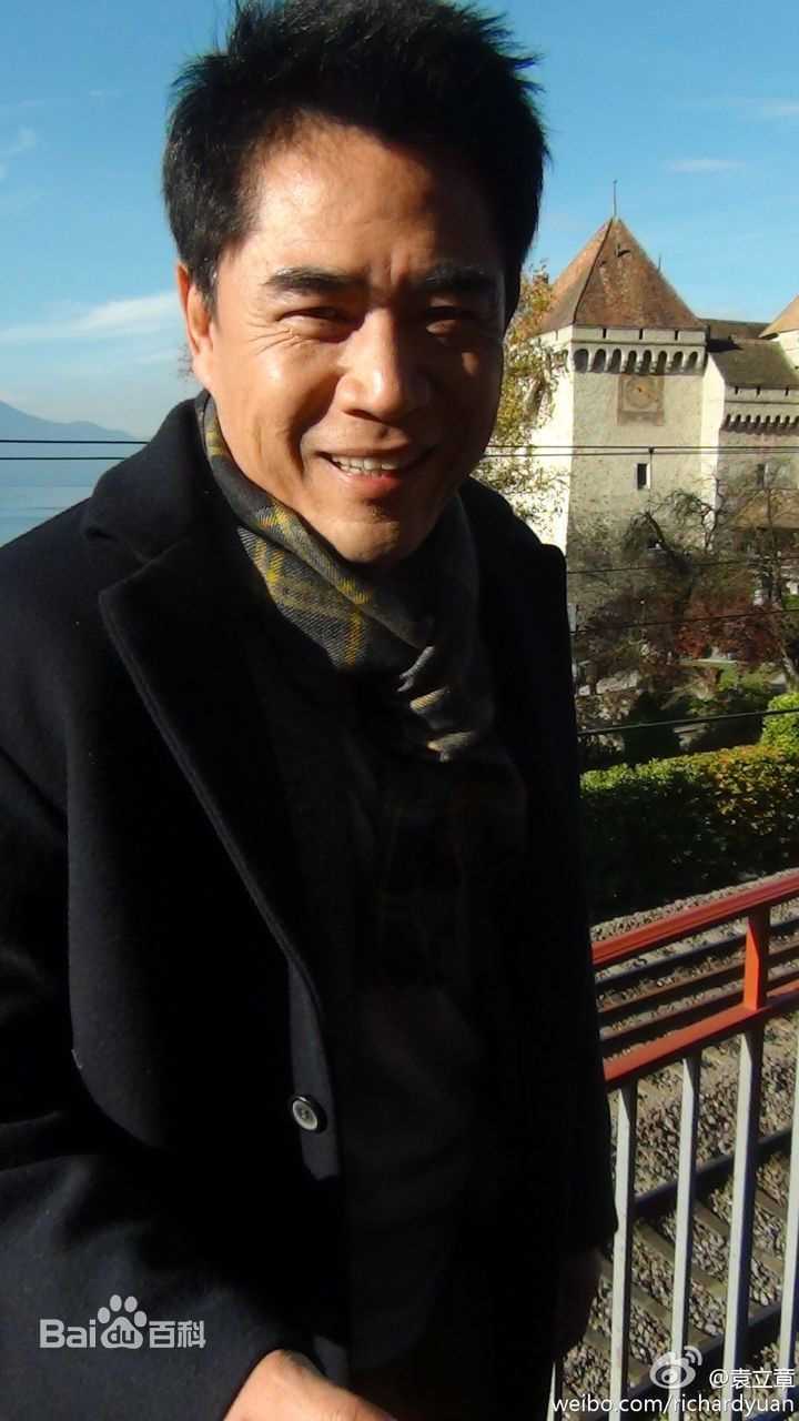 陈宝国图册生活照