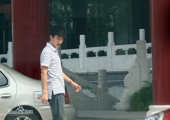 陈宝国和家人壁纸壁纸