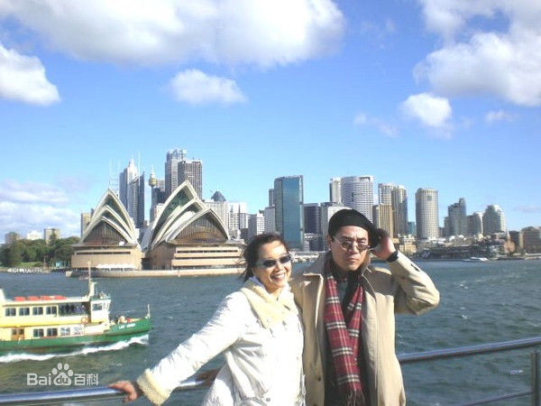 陈宝国和家人壁纸壁纸