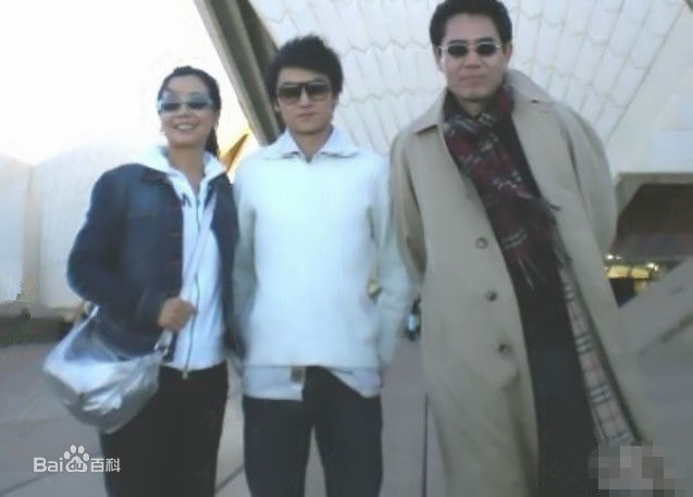 陈宝国和家人壁纸壁纸