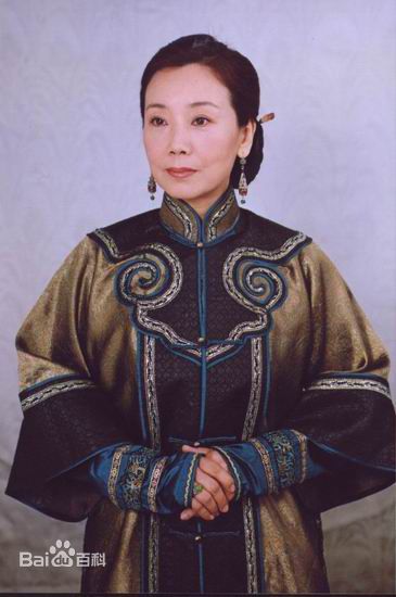 陈宝国家人图片图册