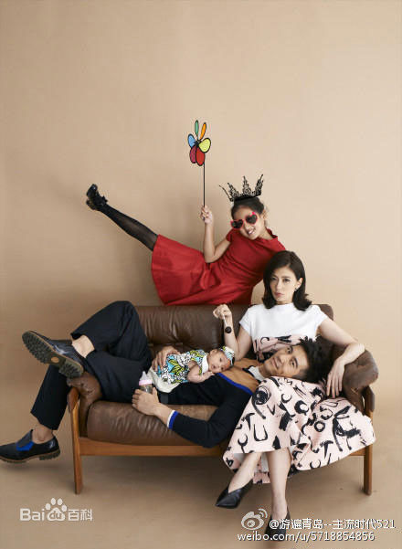 贾静雯(Alyssa Chia)与修杰楷图片图集