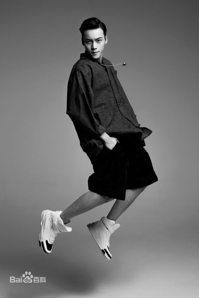 陈伟霆(William Chan)在《街拍时刻》中的