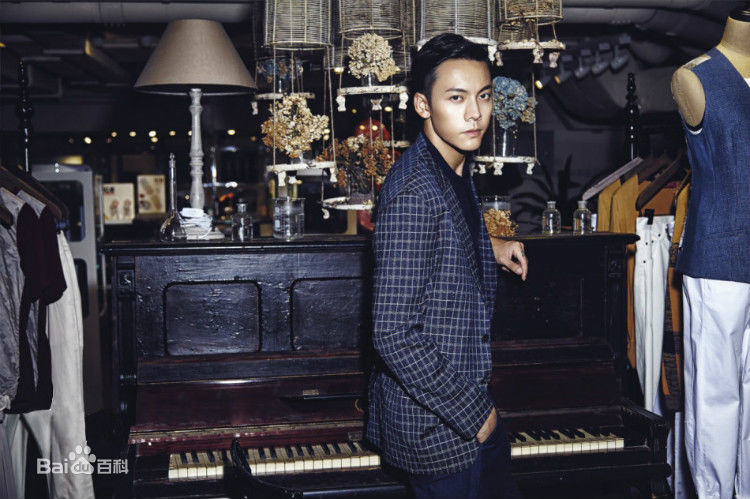 陈伟霆(William Chan)在《街拍时刻》中的