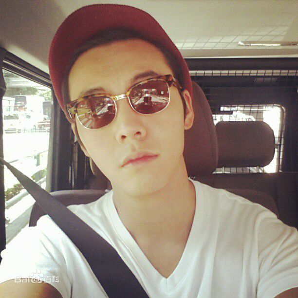 陈伟霆(William Chan)生活照壁纸壁纸