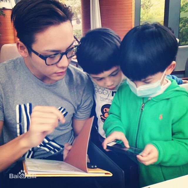 陈伟霆(William Chan)生活照壁纸壁纸