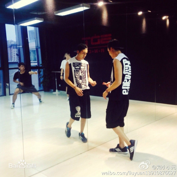 陈伟霆(William Chan)生活照壁纸壁纸