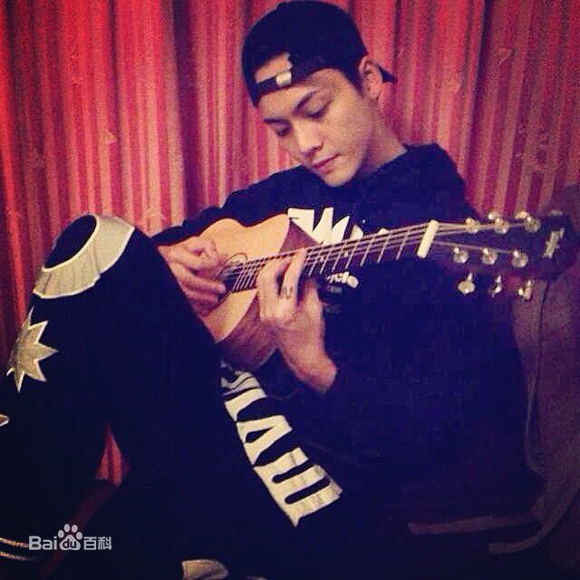 陈伟霆(William Chan)生活照壁纸壁纸