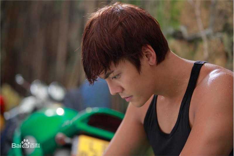 最优质陈伟霆(William Chan)在《Pop It Up》中的相册