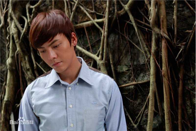 最优质陈伟霆(William Chan)在《Pop It Up》中的相册