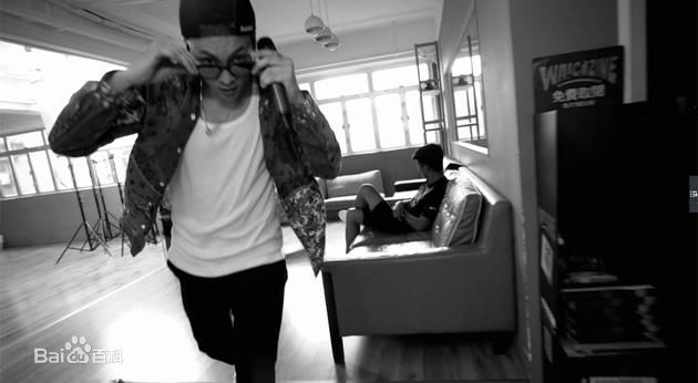 最新陈伟霆(William Chan)在《W企划》中的图集