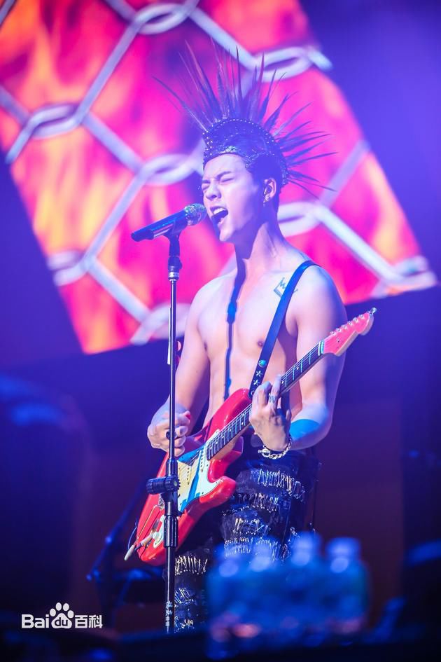 陈伟霆(William Chan)Inside Me演唱会性感图片图集