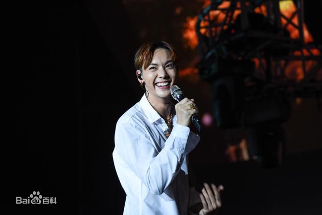 陈伟霆(William Chan)Inside Me演唱会性感图片图集