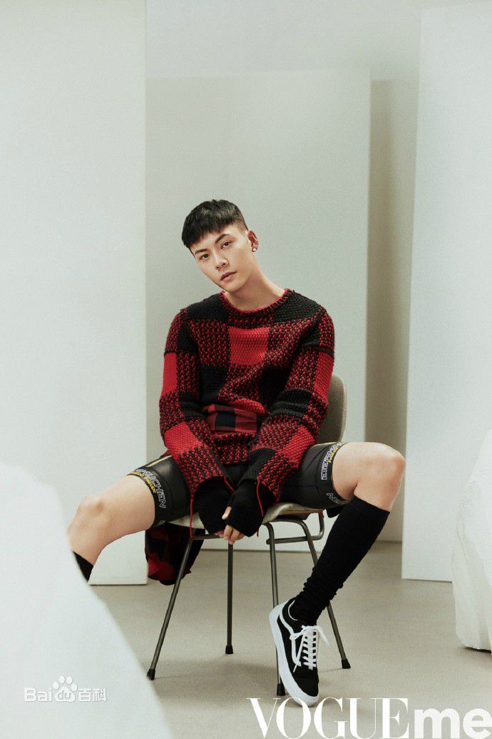 最新陈伟霆(William Chan)在《VogueMe》中的图集