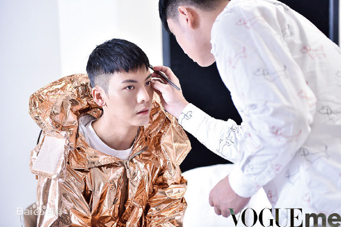 最新陈伟霆(William Chan)在《VogueMe》中的图集