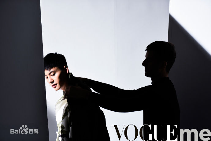 最新陈伟霆(William Chan)在《VogueMe》中的图集