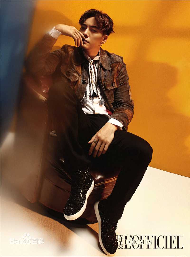 最新陈伟霆(William Chan)在《时装男士》中的图集