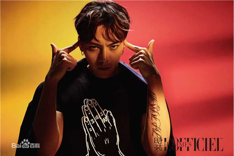 最新陈伟霆(William Chan)在《时装男士》中的图集