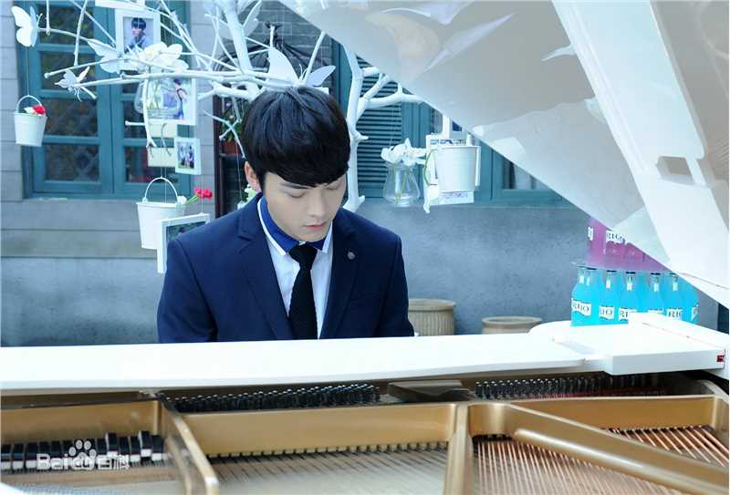 高清陈伟霆(William Chan)在电视剧《因为爱情有幸福》饰苏凯文中的图集